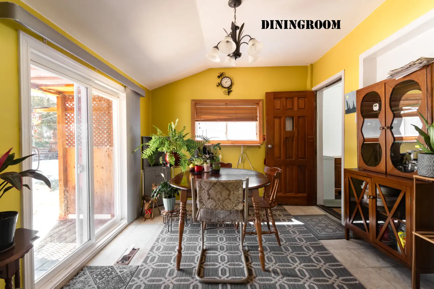 diningroom 9387 hwy 63